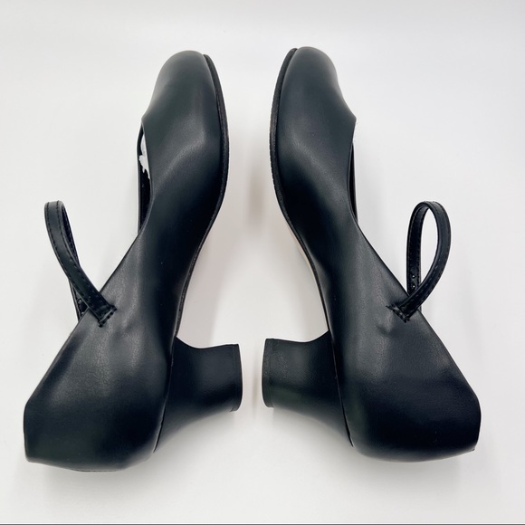 8.5W 8.5 WIDE Capezio Jr. Footlight Style # 550 Black Character Dance Shoes - Picture 8 of 14